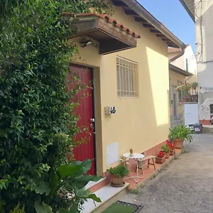 casina-di-nina.it-tuscanyhotel.com/